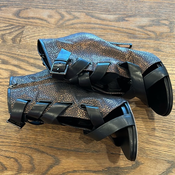 💕HP💕Diane von Furstenberg Radcliff Lace-Up Bootie metallic copper - Picture 13 of 13